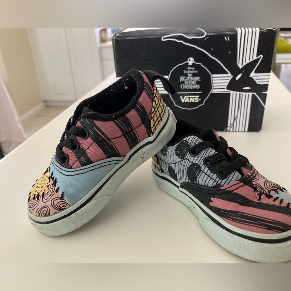 Nightmare before Christmas EUC Sz4